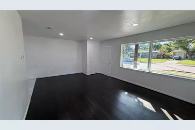 10816 Mandalay Drive, Dallas, TX 75228 - Photo 10