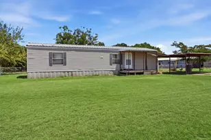 2303 Balboa Ct, Granbury, TX 76048 - Photo 6
