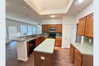 6224 St Leonard Drive, Arlington, TX 76001 - Photo 12
