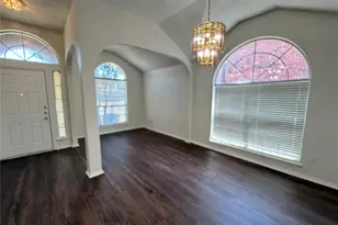 6224 St Leonard Dr, Arlington, TX 76001 - Photo 4