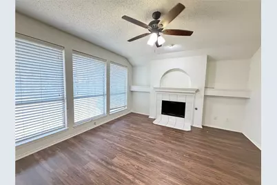6224 St Leonard Drive, Arlington, TX 76001 - Photo 12