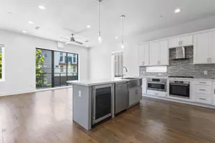 2450 N Garrett Ave, Dallas, TX 75206 - Photo 4