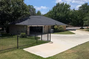 8832 Arbor Crest Ct, Fort Worth, TX 76179 - Photo 4