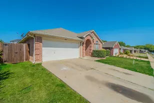 6004 Summerfield, Arlington, TX 76018 - Photo 2
