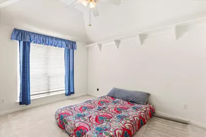 621 Creekview Drive, Burleson, TX 76028 - Photo 18