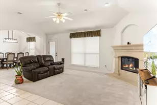 621 Creekview Dr, Burleson, TX 76028 - Photo 6