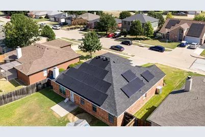 621 Creekview Drive, Burleson, TX 76028 - Photo 32