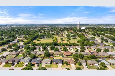 621 Creekview Drive, Burleson, TX 76028 - Photo 36