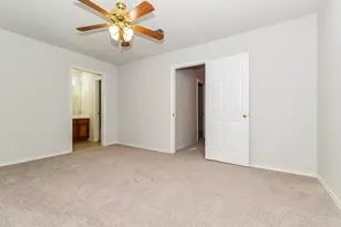 2127 N Village Dr, Bonham, TX 75418 - Photo 12