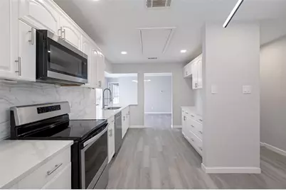1618 San Francisco Street, Carrollton, TX 75007 - Photo 8
