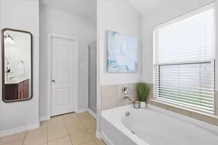 1100 Crest Breeze Dr, Fort Worth, TX 76052 - Photo 18