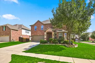 1100 Crest Breeze Dr, Fort Worth, TX 76052 - Photo 4