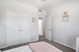 1100 Crest Breeze Dr, Fort Worth, TX 76052 - Photo 28