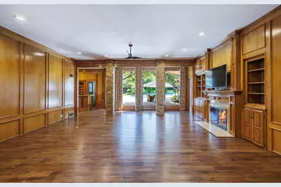 10126 Bridgegate Court, Dallas, TX 75243 - Photo 10