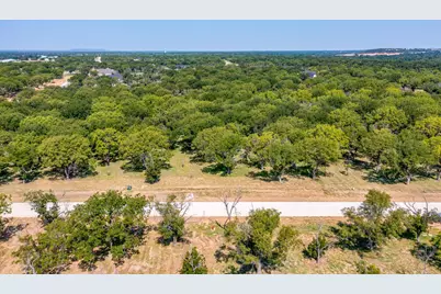 2525 Buckskin Drive, Granbury, TX 76049 - Photo 4