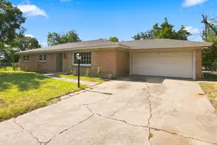 155 Chateau Dr, Fort Worth, TX 76134 - Photo 4