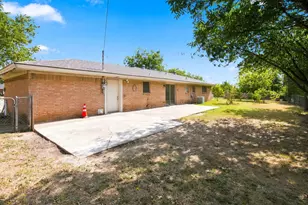 155 Chateau Dr, Fort Worth, TX 76134 - Photo 28