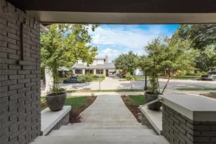 1124 Clara St, Fort Worth, TX 76110 - Photo 4