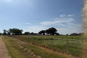 950 Sanders Rd, Whitesboro, TX 76273 - Photo 12