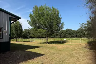 950 Sanders Rd, Whitesboro, TX 76273 - Photo 6