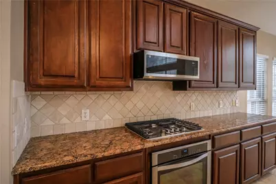 9130 Bottlebrush Lane, Irving, TX 75063 - Photo 8