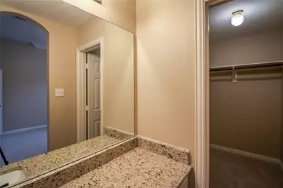 9130 Bottlebrush Lane, Irving, TX 75063 - Photo 32