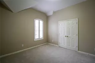 9130 Bottlebrush Ln, Irving, TX 75063 - Photo 28