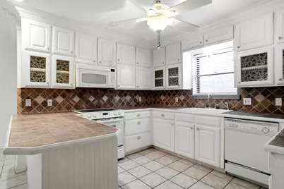 1812 Kynette Drive, Euless, TX 76040 - Photo 8