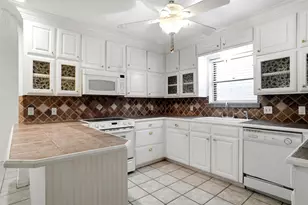 1812 Kynette Dr, Euless, TX 76040 - Photo 8