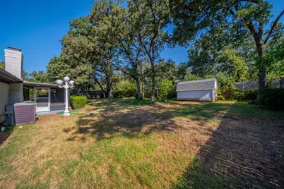532 Plainview Drive, Hurst, TX 76054 - Photo 16