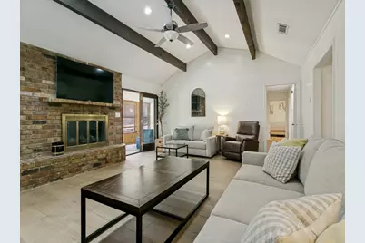 421 Frankie Lane, Lewisville, TX 75057 - Photo 10