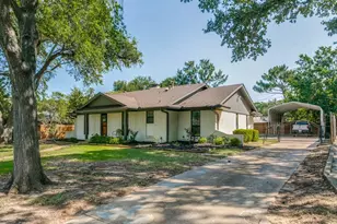 421 Frankie Ln, Lewisville, TX 75057 - Photo 2