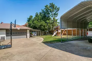 421 Frankie Ln, Lewisville, TX 75057 - Photo 34
