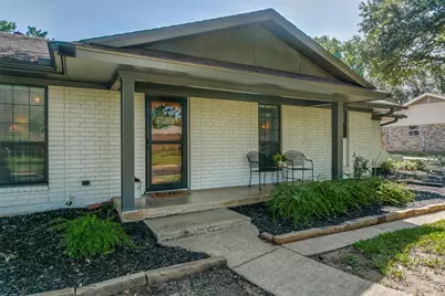421 Frankie Lane, Lewisville, TX 75057 - Photo 4