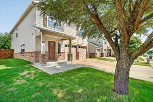 102 Hancock St, Venus, TX 76084 - Photo 4