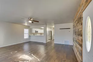 157 Harbor Dr, Gun Barrel City, TX 75156 - Photo 6