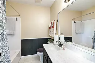 240 Dewey Ct, Irving, TX 75060 - Photo 18