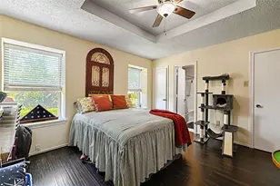 240 Dewey Ct, Irving, TX 75060 - Photo 16