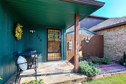 240 Dewey Court, Irving, TX 75060 - Photo 2