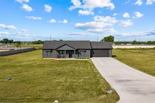 259 Stillmeadow Wy, Whitney, TX 76692 - Photo 2