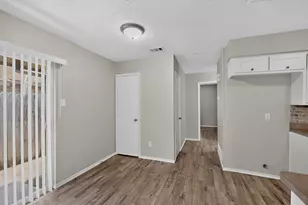 900 Irene St, Burleson, TX 76028 - Photo 14