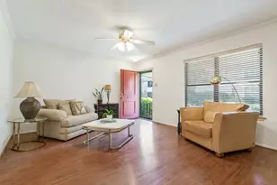 13844 Methuen Green Ln, Dallas, TX 75240 - Photo 2