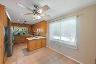 1919 Creek Wood Dr, Arlington, TX 76006 - Photo 16