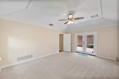 1919 Creek Wood Drive, Arlington, TX 76006 - Photo 20