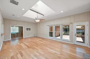 1919 Creek Wood Dr, Arlington, TX 76006 - Photo 12