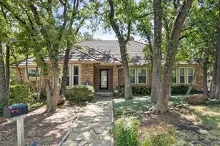 1919 Creek Wood Dr, Arlington, TX 76006 - Photo 1