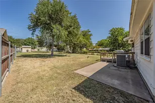 5020 Hartford Dr, River Oaks, TX 76114 - Photo 36