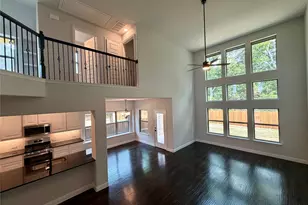 520 Aldred St, Greenville, TX 75401 - Photo 2