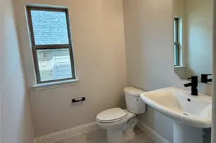 520 Aldred St, Greenville, TX 75401 - Photo 6