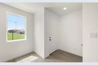 5717 Lakeview Drive, Watauga, TX 76148 - Photo 2